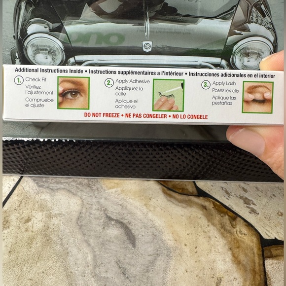 DUO - Brush On Eyelash Adhesive - BRAND NEW!! 5g/.18oz - Picture 2 of 4